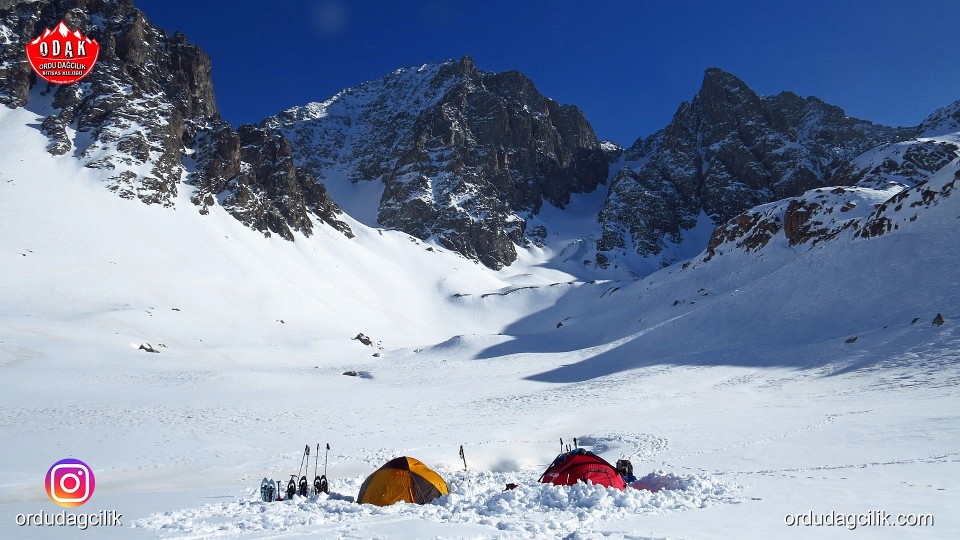 kackardagikis03.jpg - Kaçkar Dağı Kış Tırmanışı 3932 m. (7-10 Mart 2020)
